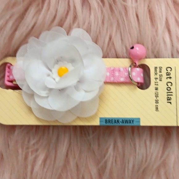 Brand New BOND CO. FANCY FLOWER DETAIL BREAKAWAY CAT COLLAR-O/S - Picture 5 of 5
